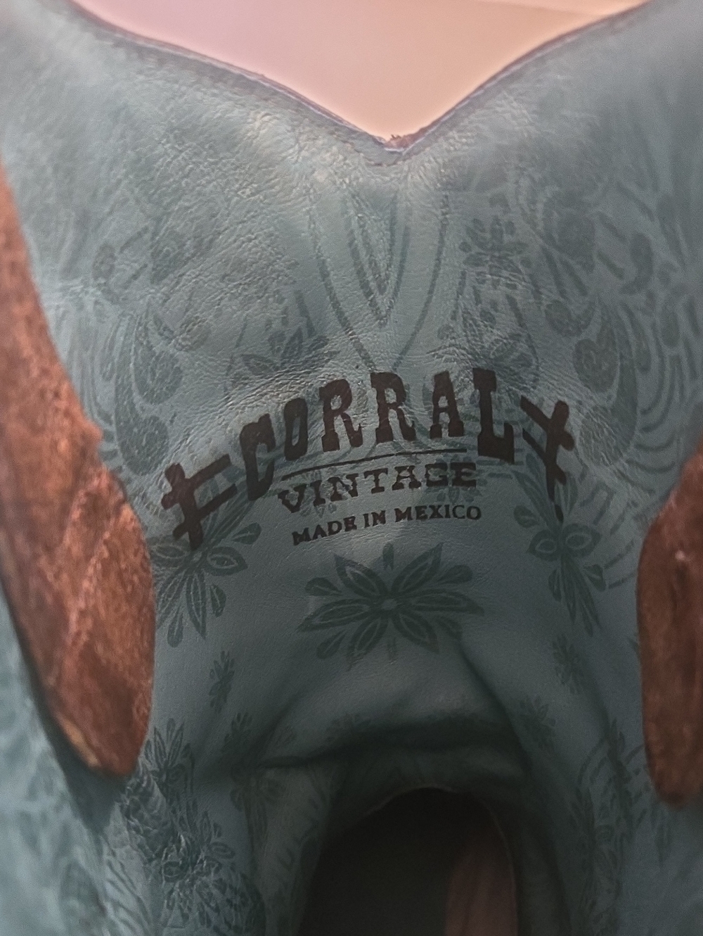 Corral Vintage Distressed Brown Embroidered Western Cowboy Boots - Women- 8.5 M - Picture 4 of 7